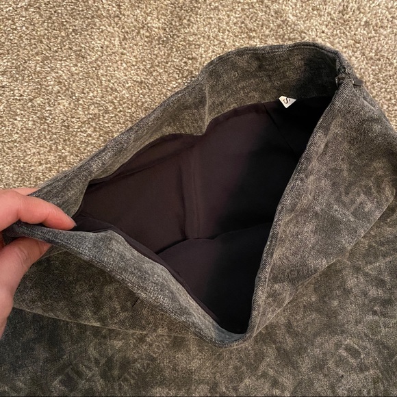 Grey Miniskirt - Picture 4 of 5